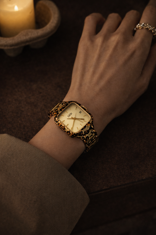 Montre Femme Léopard Dorée - Montre Bracelet Motif Léopard Chic - Cadran Carré Élégant - art déco - montre des années 20